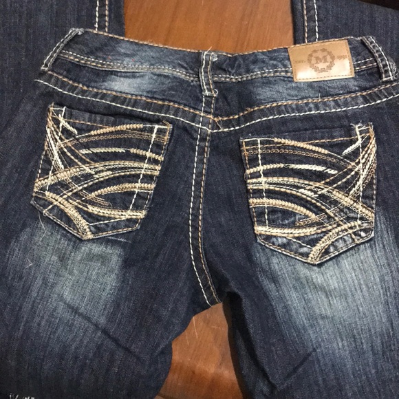 Boot cut distressed jeans - Picture 2 of 4